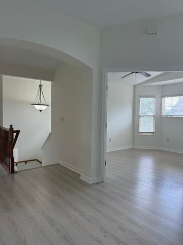 866 Flint Ridge, 301, Cold Spring, KY 41076