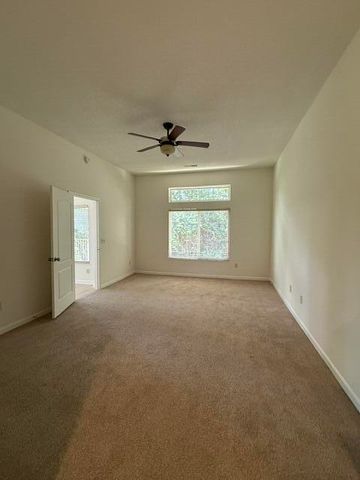 866 Flint Ridge, 301, Cold Spring, KY 41076
