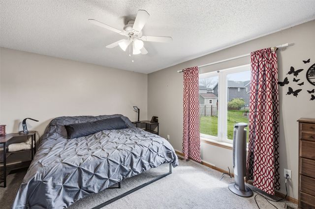 518 Tulip Ct, Tiffin, IA 52340