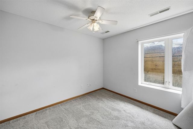 518 Tulip Ct, Tiffin, IA 52340