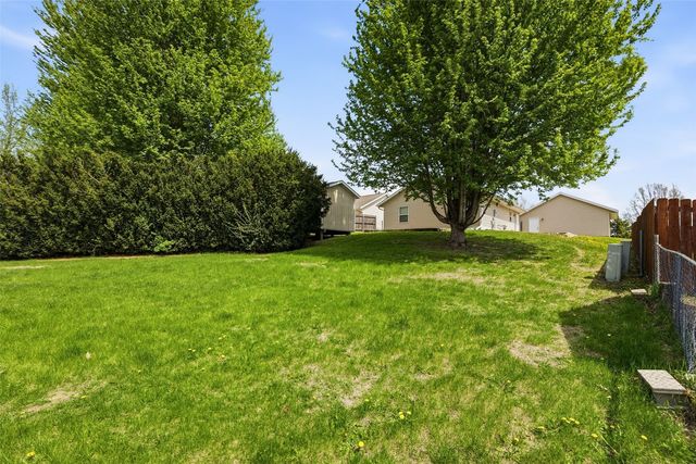 518 Tulip Ct, Tiffin, IA 52340