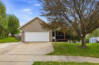 518 Tulip Ct, Tiffin, IA 52340