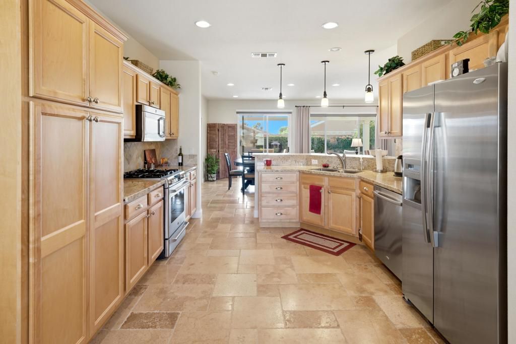Image 16 of property listing at 78925 Falsetto Drive, Palm Desert, CA 92211