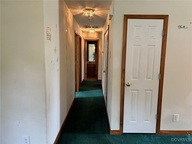 6018 Glencadam Rd, Petersburg, VA 23803