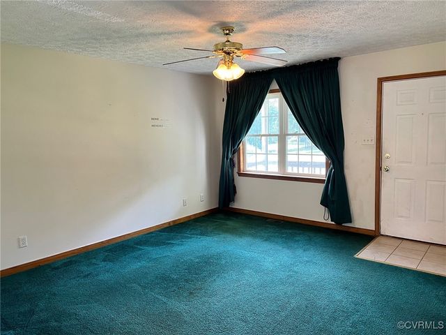 6018 Glencadam Rd, Petersburg, VA 23803