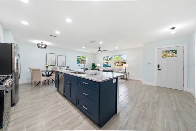 5611 VENETIAN BOULEVARD NE, St Petersburg, FL 33703