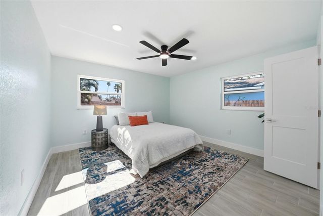 5611 VENETIAN BOULEVARD NE, St Petersburg, FL 33703