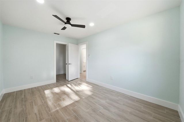 5611 VENETIAN BOULEVARD NE, St Petersburg, FL 33703