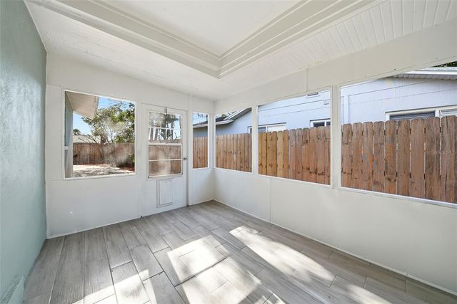 5611 VENETIAN BOULEVARD NE, St Petersburg, FL 33703