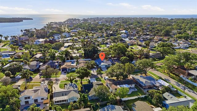 5611 VENETIAN BOULEVARD NE, St Petersburg, FL 33703