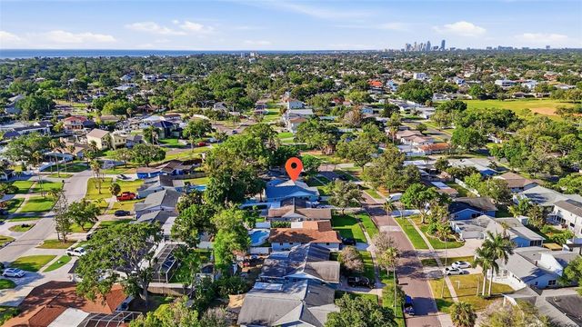 5611 VENETIAN BOULEVARD NE, St Petersburg, FL 33703