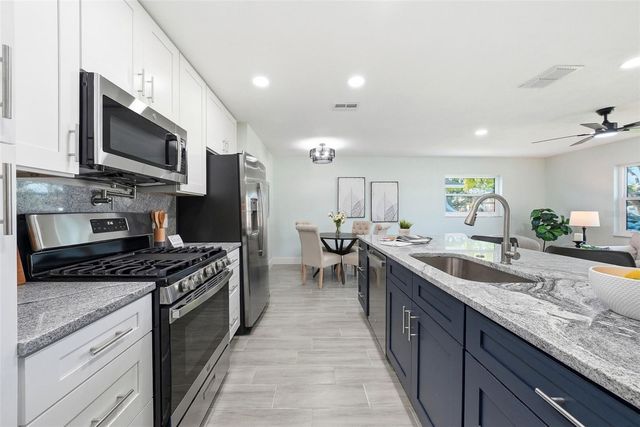 5611 VENETIAN BOULEVARD NE, St Petersburg, FL 33703