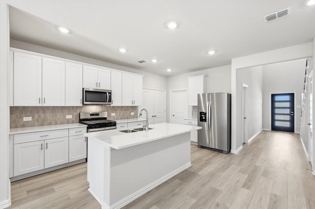 5611 Chasewood Dr, Mckinney, TX 75071