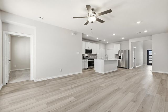 5611 Chasewood Dr, Mckinney, TX 75071