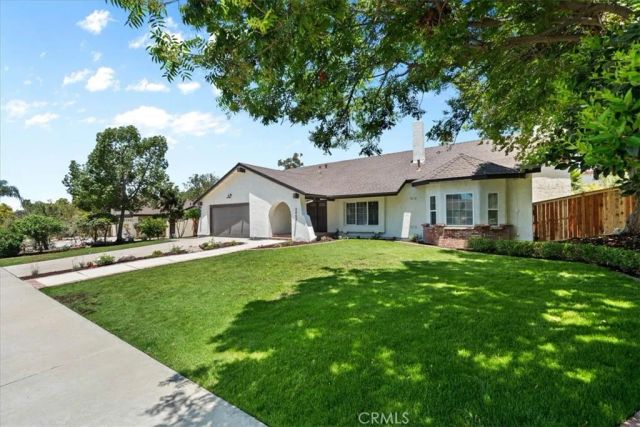 2463 Falling Oak, Riverside, CA 92506