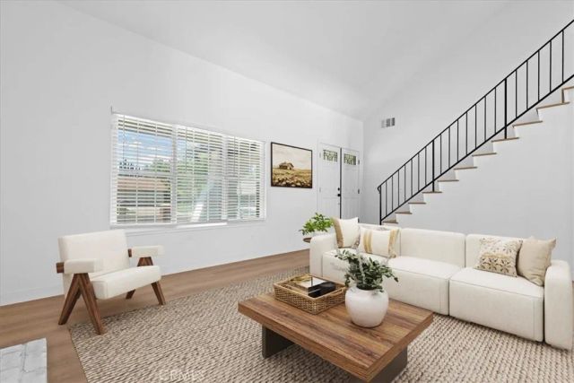 2463 Falling Oak, Riverside, CA 92506