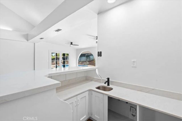 2463 Falling Oak, Riverside, CA 92506