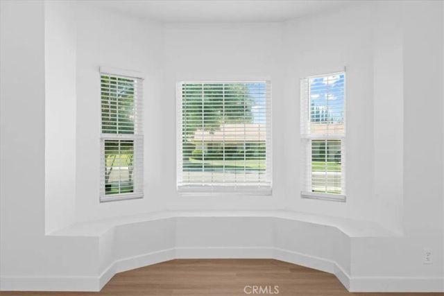 2463 Falling Oak, Riverside, CA 92506