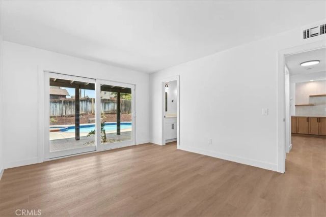2463 Falling Oak, Riverside, CA 92506