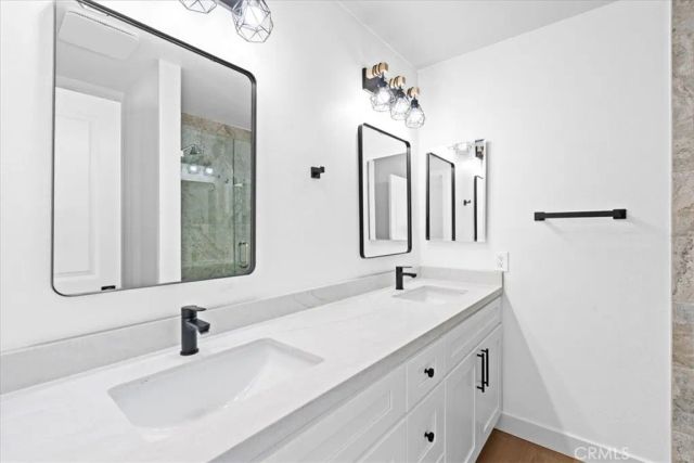 2463 Falling Oak, Riverside, CA 92506