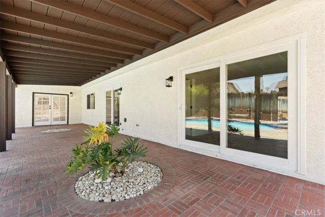 2463 Falling Oak, Riverside, CA 92506