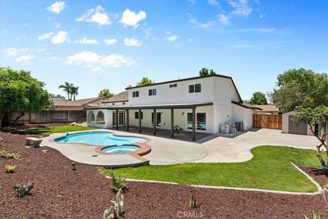 2463 Falling Oak, Riverside, CA 92506