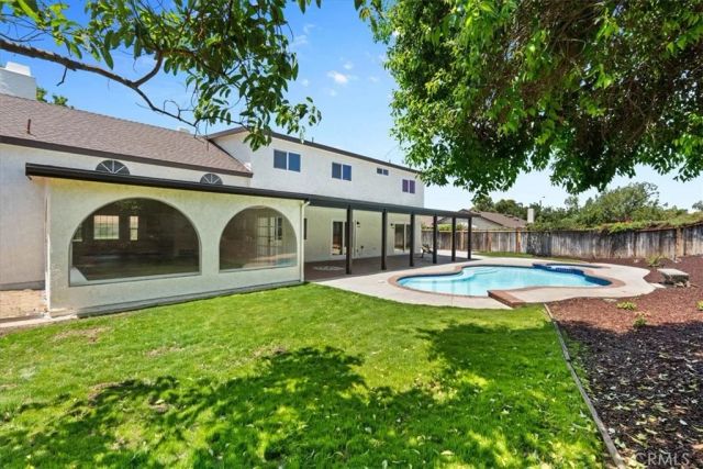 2463 Falling Oak, Riverside, CA 92506