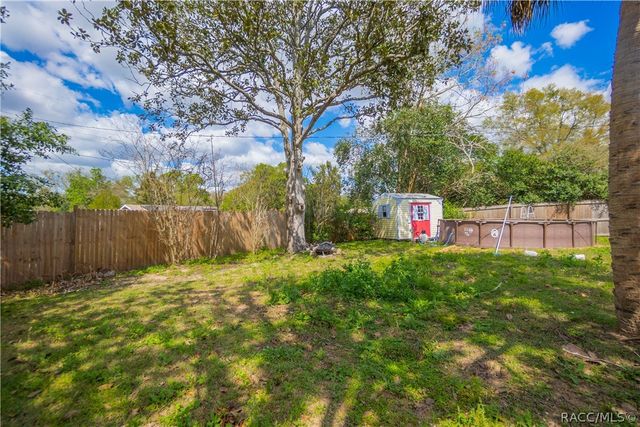 8 N Monroe Street, Beverly Hills, FL 34465