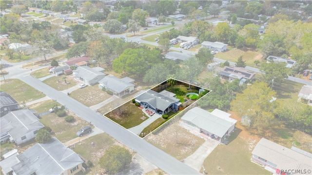 8 N Monroe Street, Beverly Hills, FL 34465