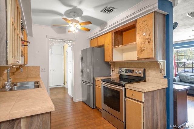 8 N Monroe Street, Beverly Hills, FL 34465