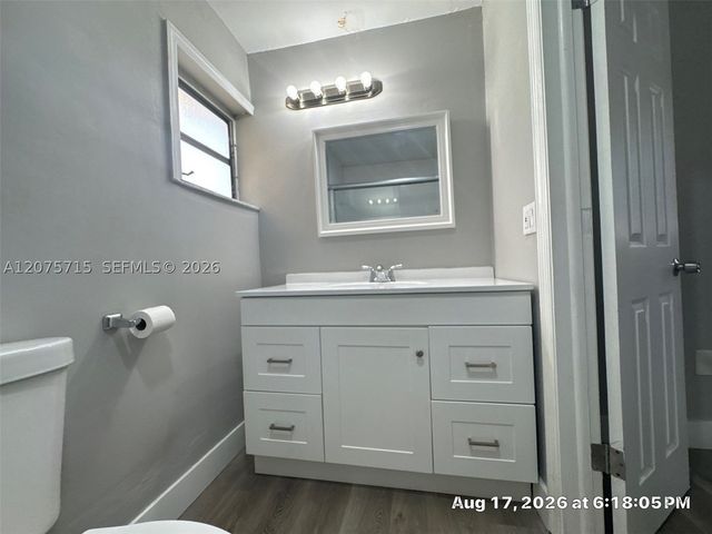 9401 NW 20th St, Pembroke Pines, FL 33024