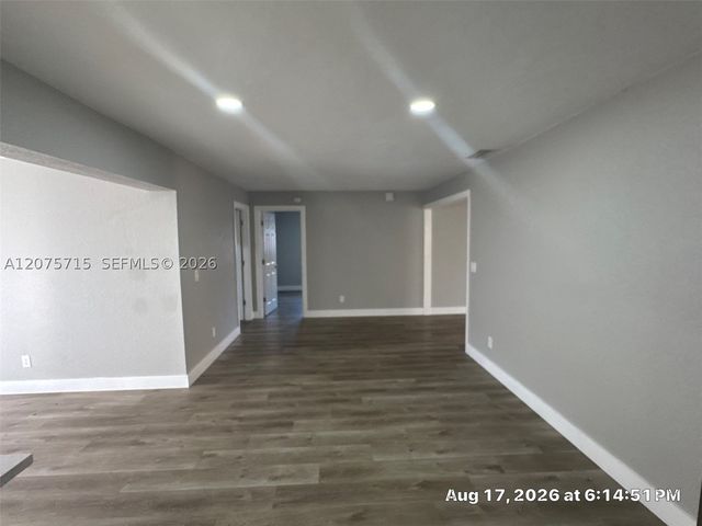 9401 NW 20th St, Pembroke Pines, FL 33024