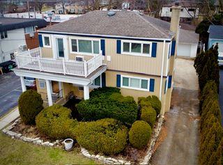 4386 Woodland Avenue, Western Springs, IL 60558