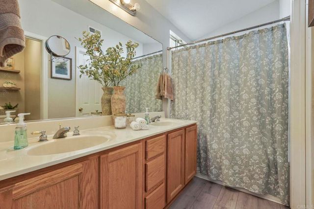 1849 Holly Oak Court, Manteca, CA 95336