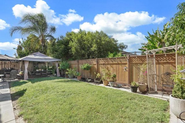 1849 Holly Oak Court, Manteca, CA 95336