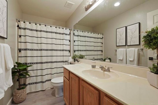1849 Holly Oak Court, Manteca, CA 95336