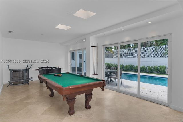 20330 Highland Lakes Blvd, Miami, FL 33179