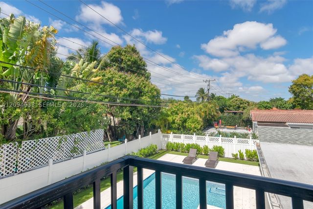 20330 Highland Lakes Blvd, Miami, FL 33179