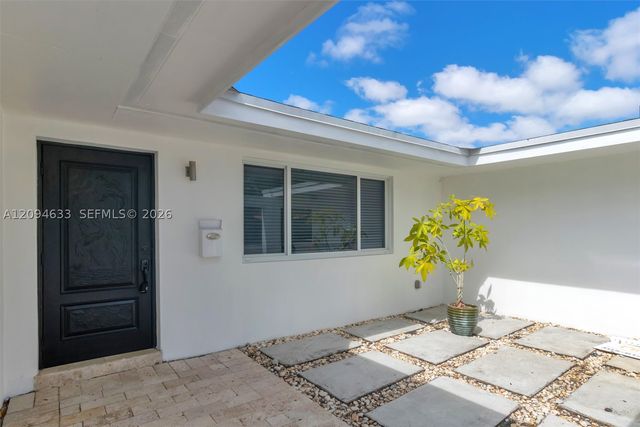 20330 Highland Lakes Blvd, Miami, FL 33179
