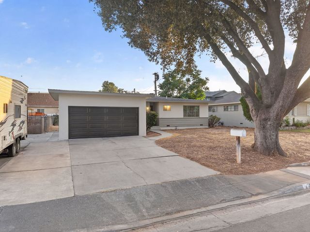 4944 Wilton Place, Riverside, CA 92504