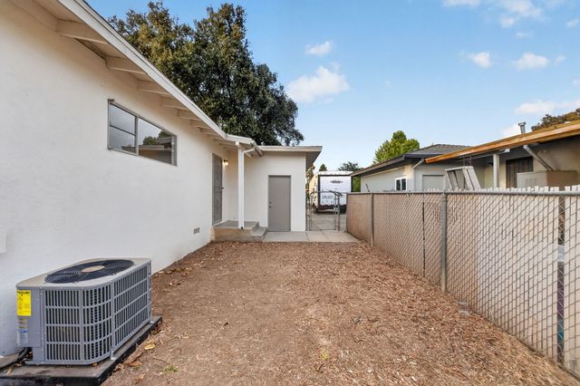 4944 Wilton Place, Riverside, CA 92504