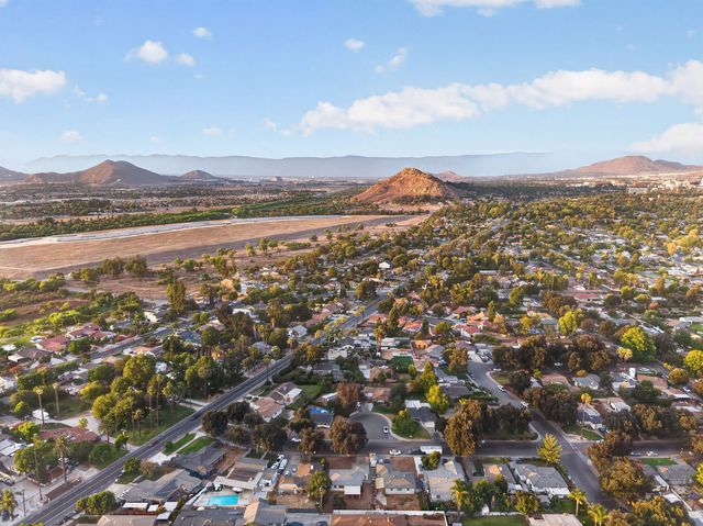4944 Wilton Place, Riverside, CA 92504