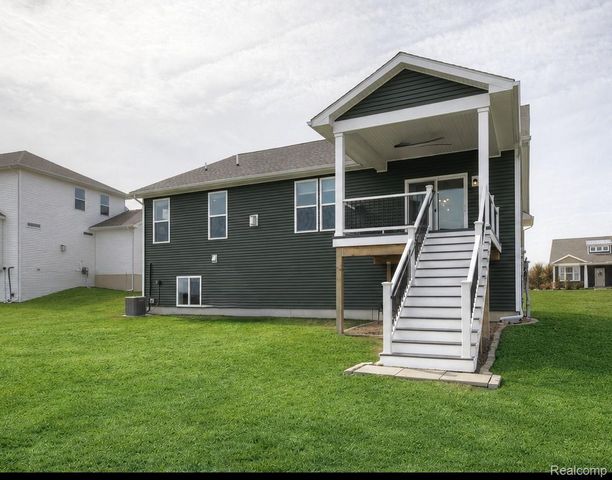 677 Round Rock Dr, Marion Township, MI 48843