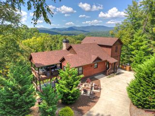 6 Pontoosuc Drive, Mineral Bluff, GA 30559