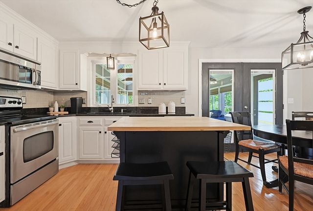 315 Park St, Wrentham, MA 02093
