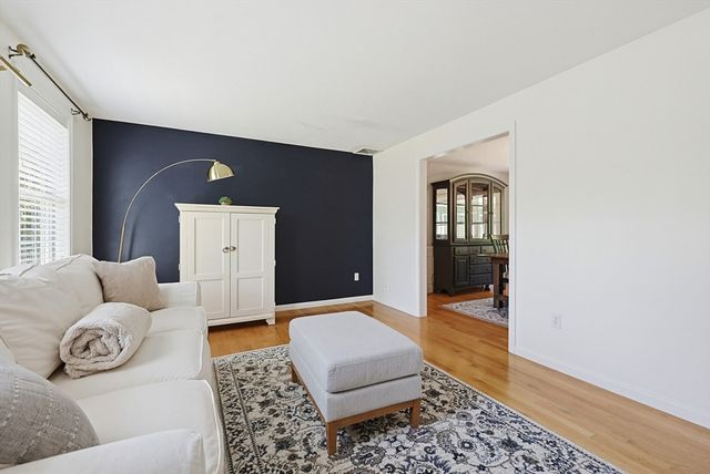 315 Park St, Wrentham, MA 02093