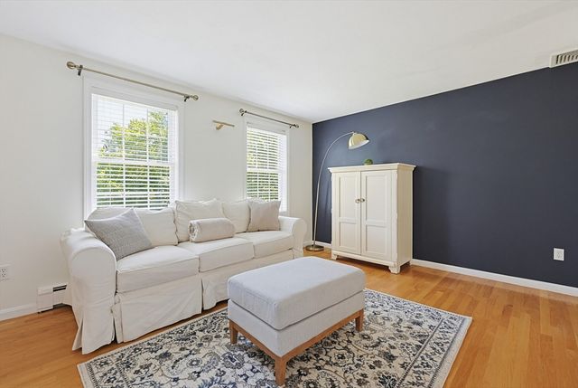 315 Park St, Wrentham, MA 02093