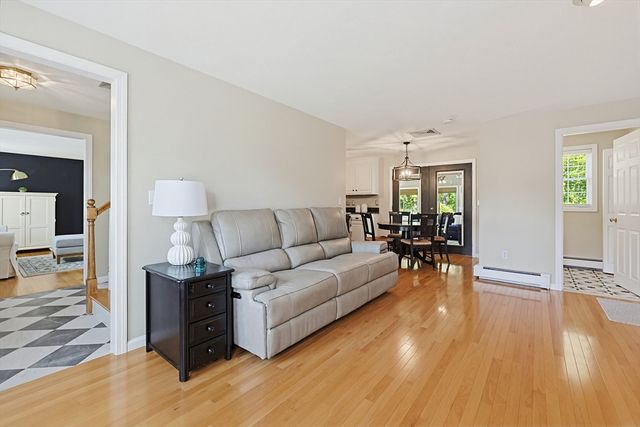 315 Park St, Wrentham, MA 02093