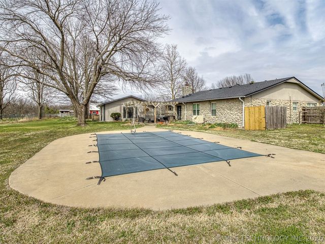 23921 N 4028 Drive, Bartlesville, OK 74006