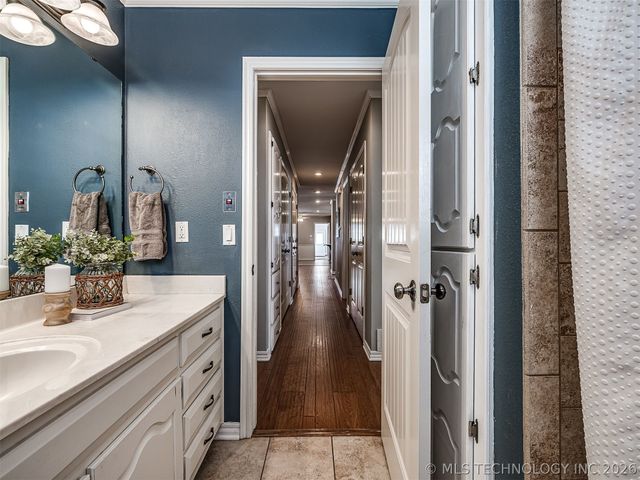 23921 N 4028 Drive, Bartlesville, OK 74006